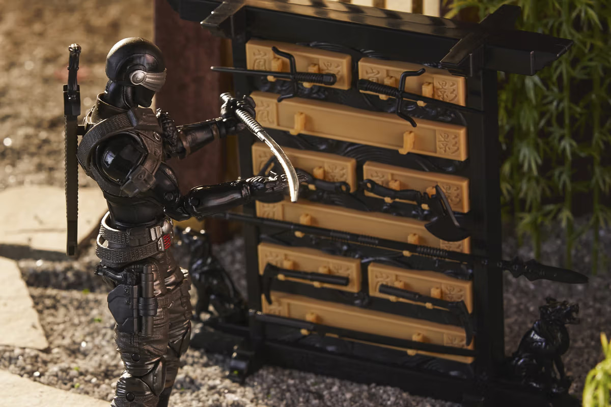Hasbro GI Joe Classified Series Snake Eyes Deluxe 6 inch Figure - E7640
