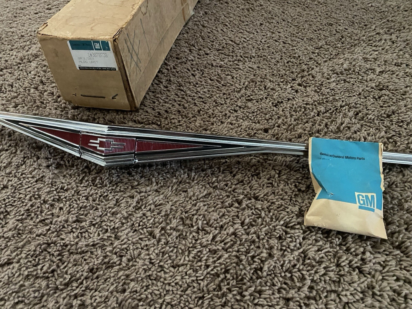 NOS 1965 Corvair Front Grille Bar Part 3870728