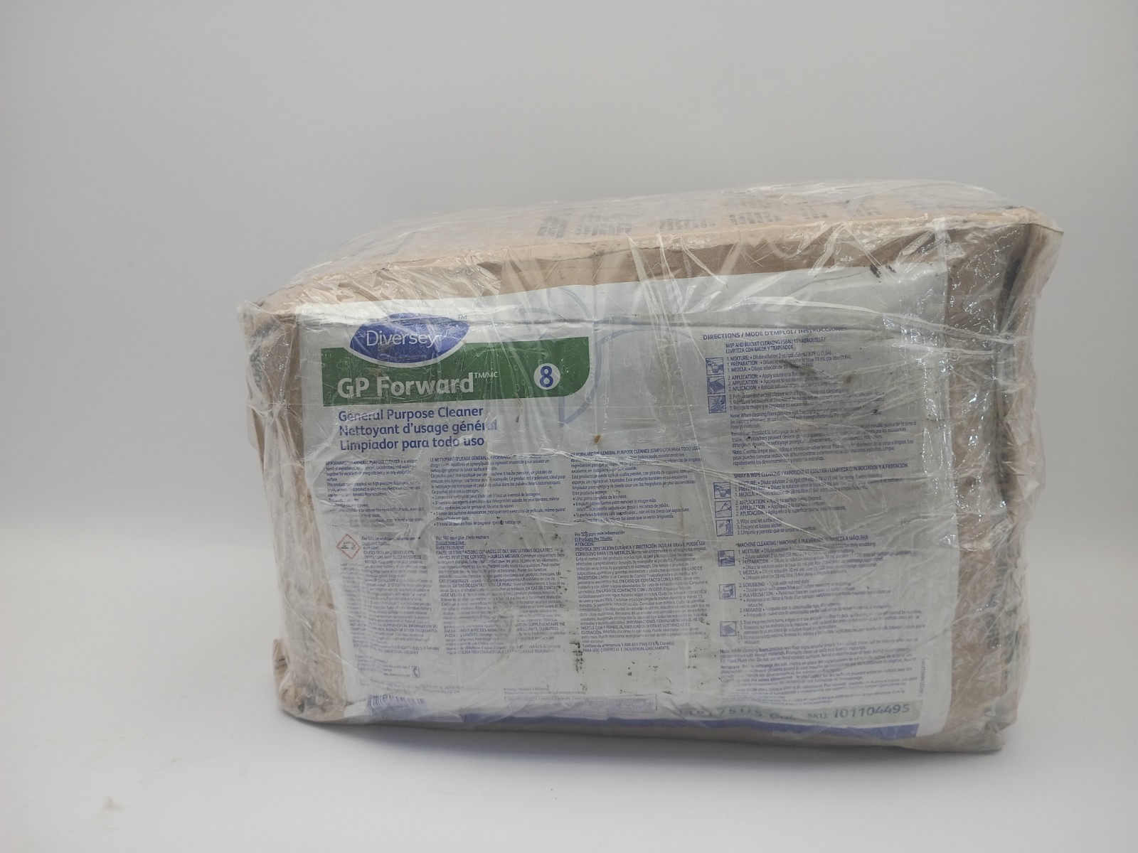 DIVERSEY GP FORWARD, CLEANER & DEGREASER, CITRUS SCENT, 5 GALLON damaged box DIVERSEY GP FORWARD, CLEANER & DEGREASER, CITRUS SCENT, 5 GALLON damaged box