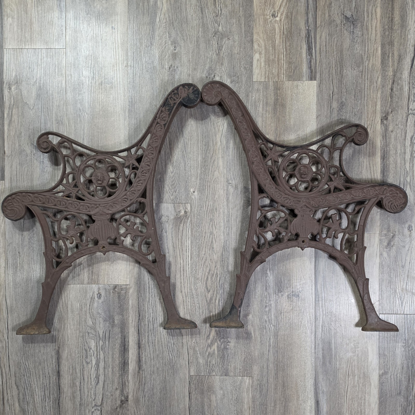 Antique Cast Iron Bench Ends Victorian Style Park Garden Lions Head Vtg Decor Antique Cast Iron Bench Ends Victorian Style Park Garden Lions Head Vtg Decor