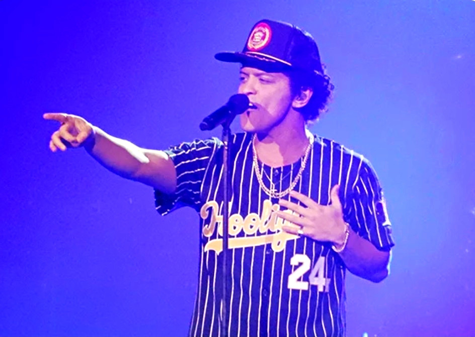 BRUNO MARS Concert Tickets Sept 30, OCT 2, OCT 3 SoFI Stadium MOBILE TRANSFER BRUNO MARS Concert Tickets Sept 30, OCT 2, OCT 3 SoFI Stadium MOBILE TRANSFER