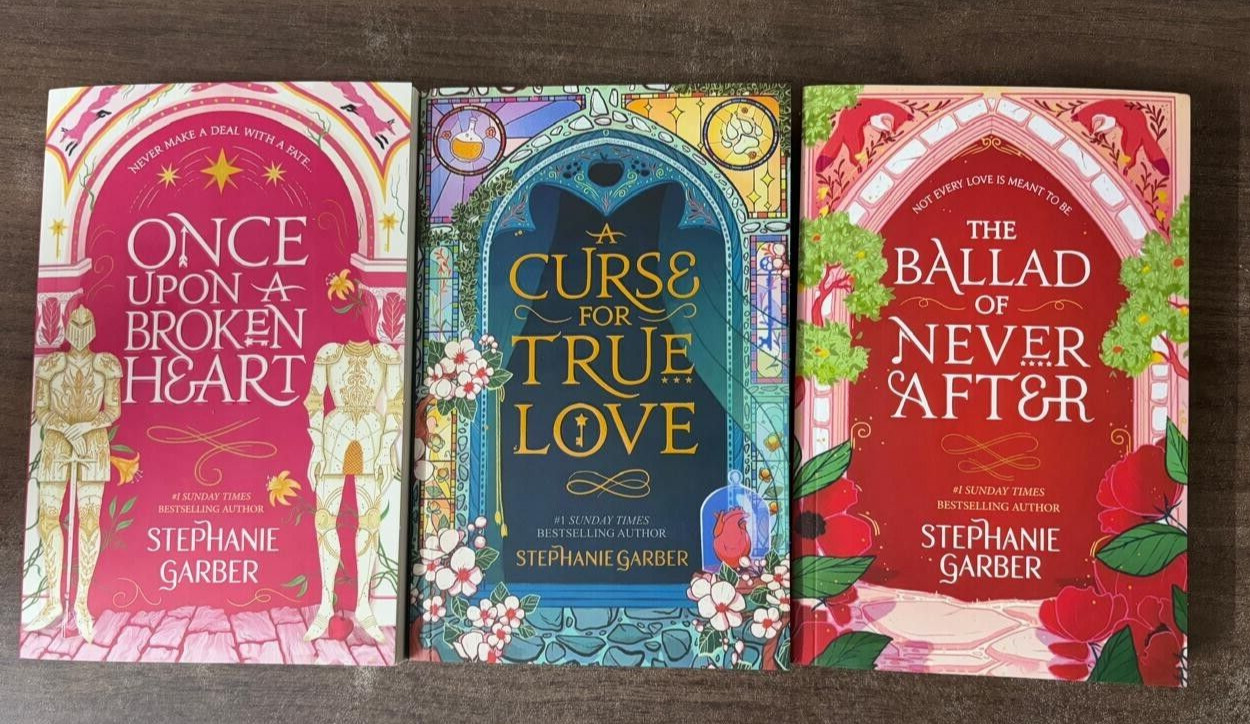A Curse For True Love+Once Upon A Broken Heart+The Ballad of Never After (PB). A Curse For True Love+Once Upon A Broken Heart+The Ballad of Never After (PB).