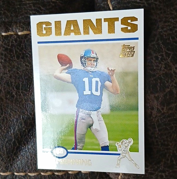 Topps 2004 Gold Eli Manning Rookie Card #350 New York Giants NFL Trading Card