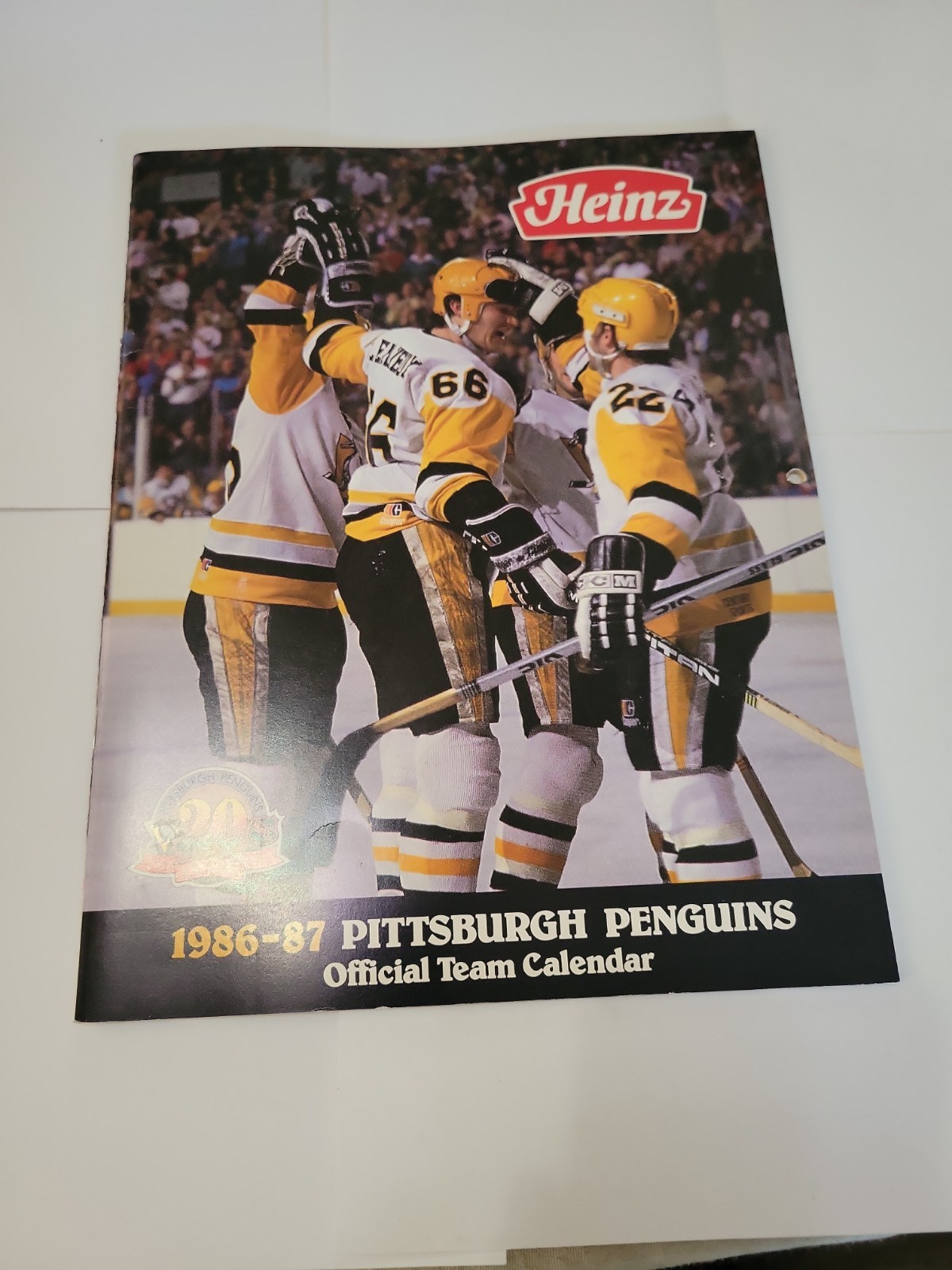 Rate VINTAGE 1986-87 Pittsburgh Penguins Calendar Mario Lemieux Rate VINTAGE 1986-87 Pittsburgh Penguins Calendar Mario Lemieux