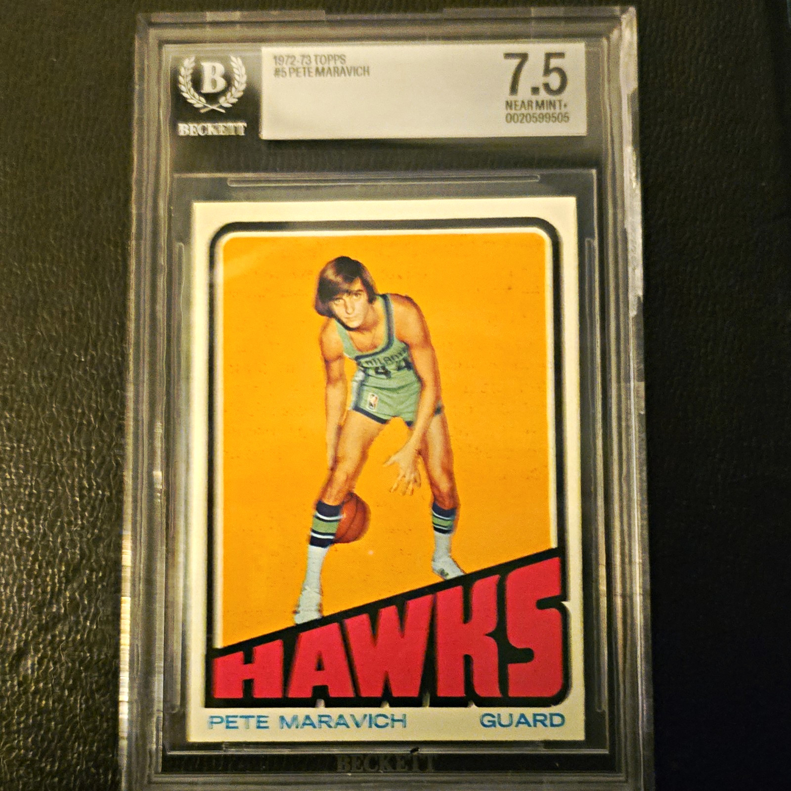 Topps 1972-73 Pete Maravich Atlanta Hawks #5 Beckett 7.5 Graded Card