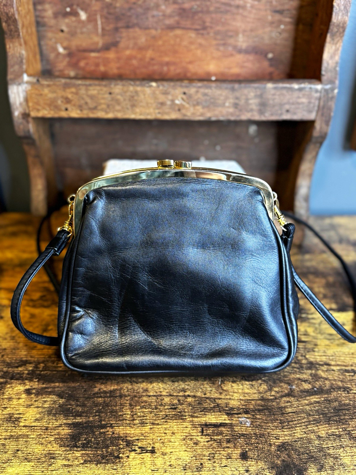 Vintage Giani Bernini Black Leather Kisslock Crossbody Frame Purse Handbag Gold