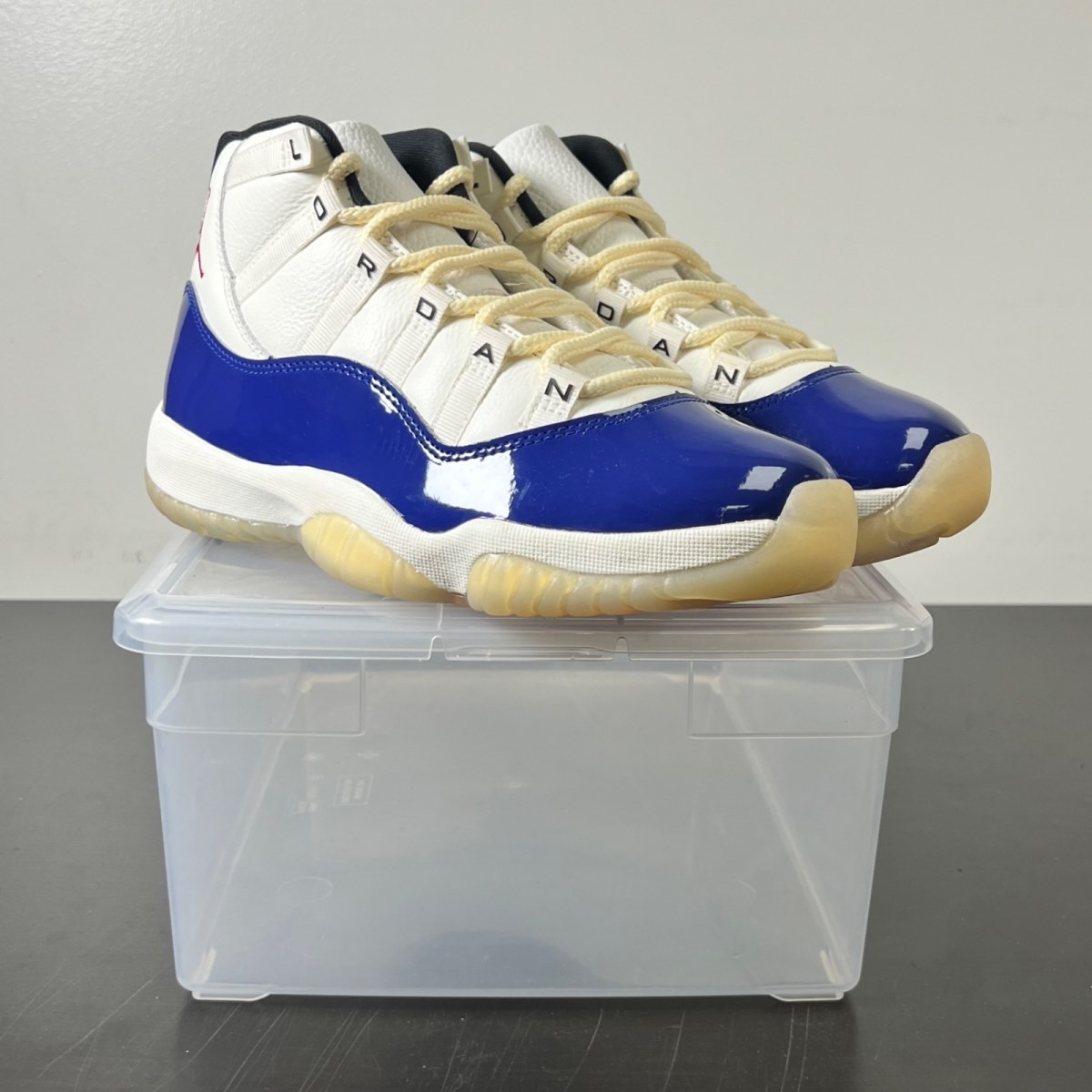 Jordan 11 Retro Rare Air 7.5 (Lightly Worn Pre-Owned)JordanDeep Ro Size 7.5 (NB)