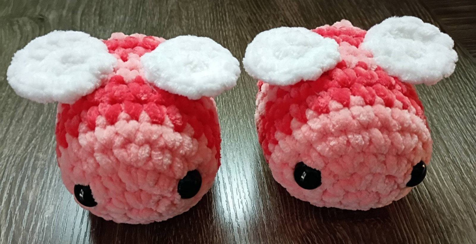 Set of 2 Crochet Handmade Amigurumi Bees Colors Mango/Peach Set of 2 Crochet Handmade Amigurumi Bees Colors Mango/Peach