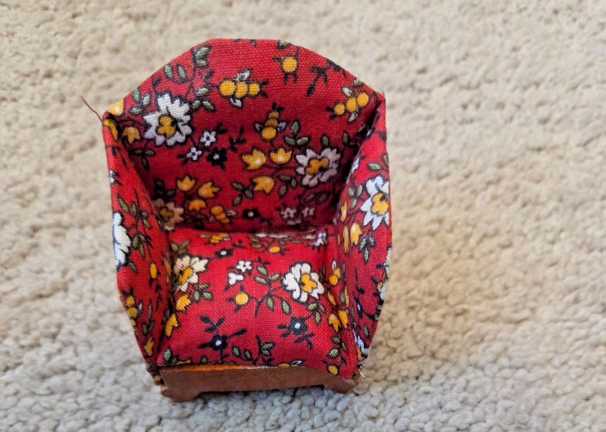RARE NOS KAGE CO. UPHOLSTERED RED CLUB CHAIR DOLLHOUSE FURNITURE 30'S 40'S 