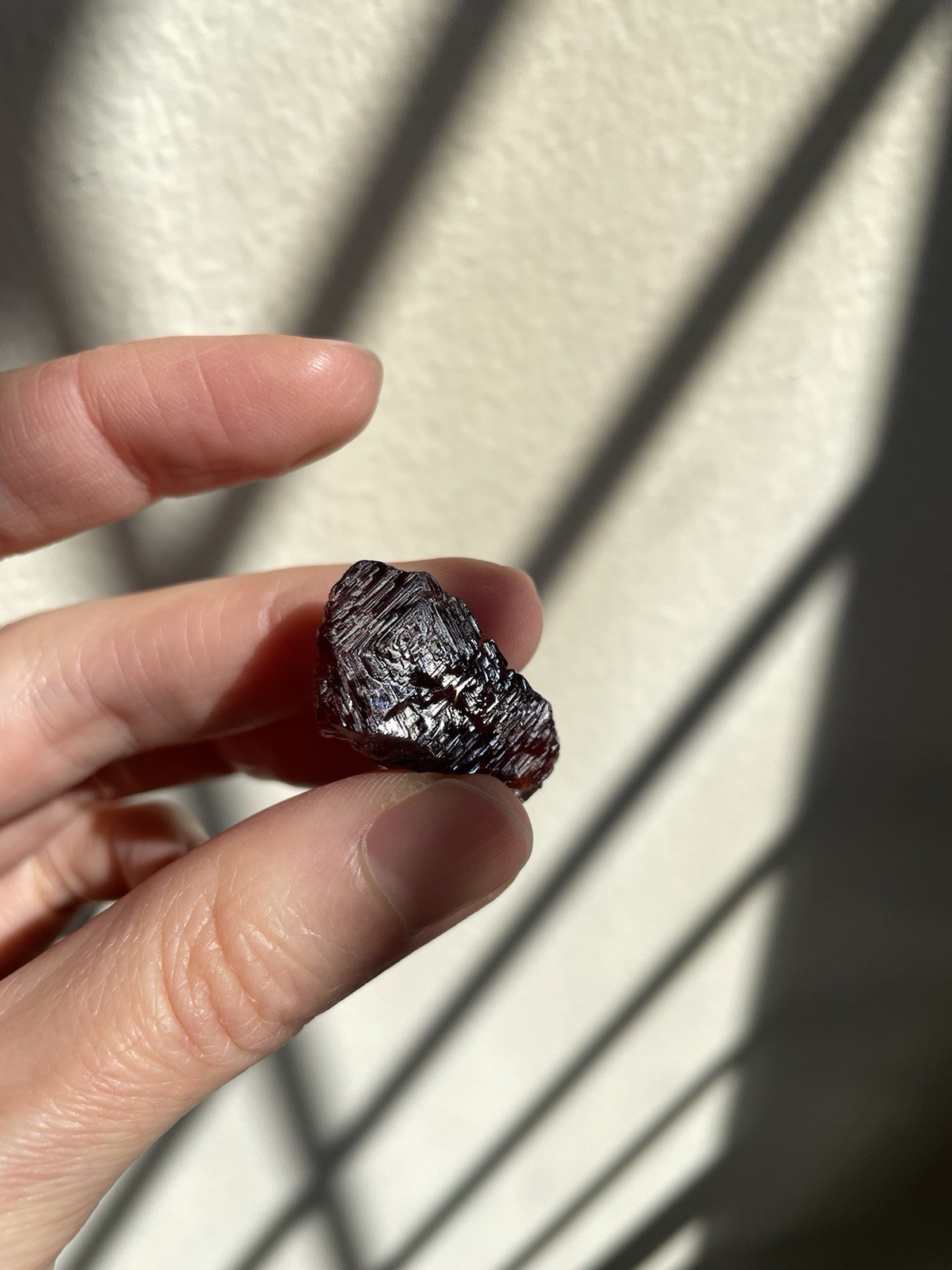 US Seller ~ VIDEO Etched Red Spessartine Garnet Crystal ~ Tanzania 11g US Seller ~ VIDEO Etched Red Spessartine Garnet Crystal ~ Tanzania 11g