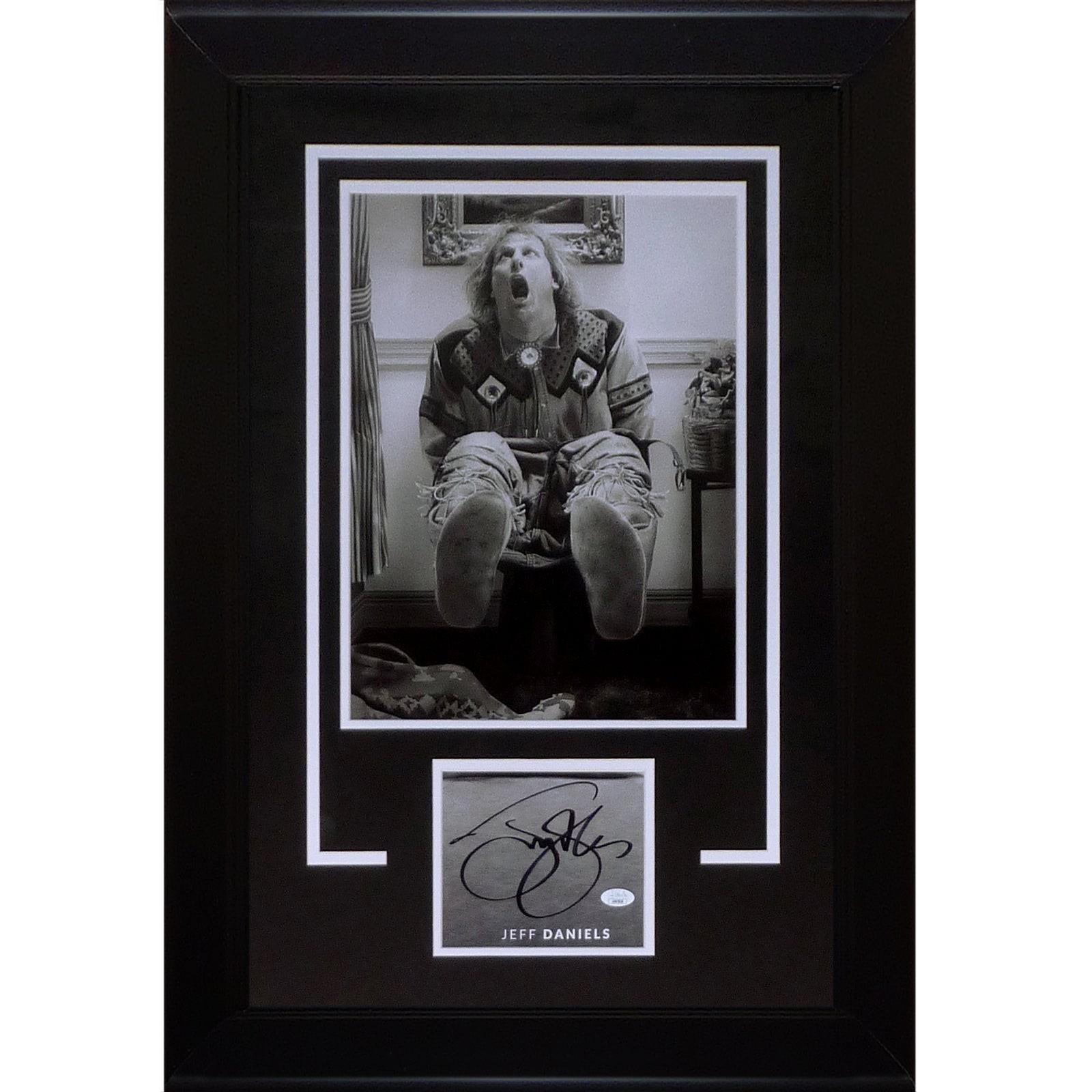 Jeff Daniels Autographed Dumb And Dumber (On Toilet Black and White) 11x14 Photo