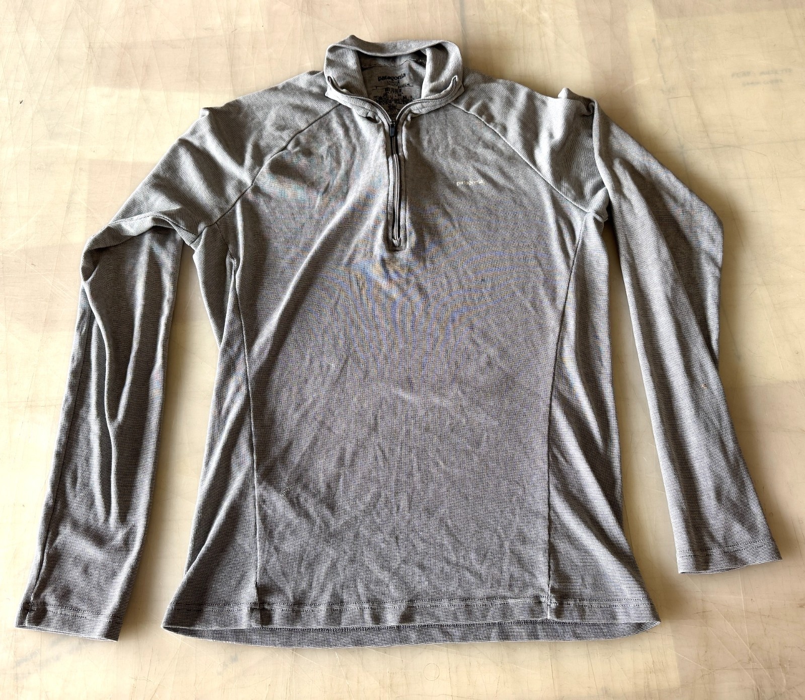 Patagonia Mens Small Capalene 2 Lightweight 1/2 Zip Baselayer Top - Grey