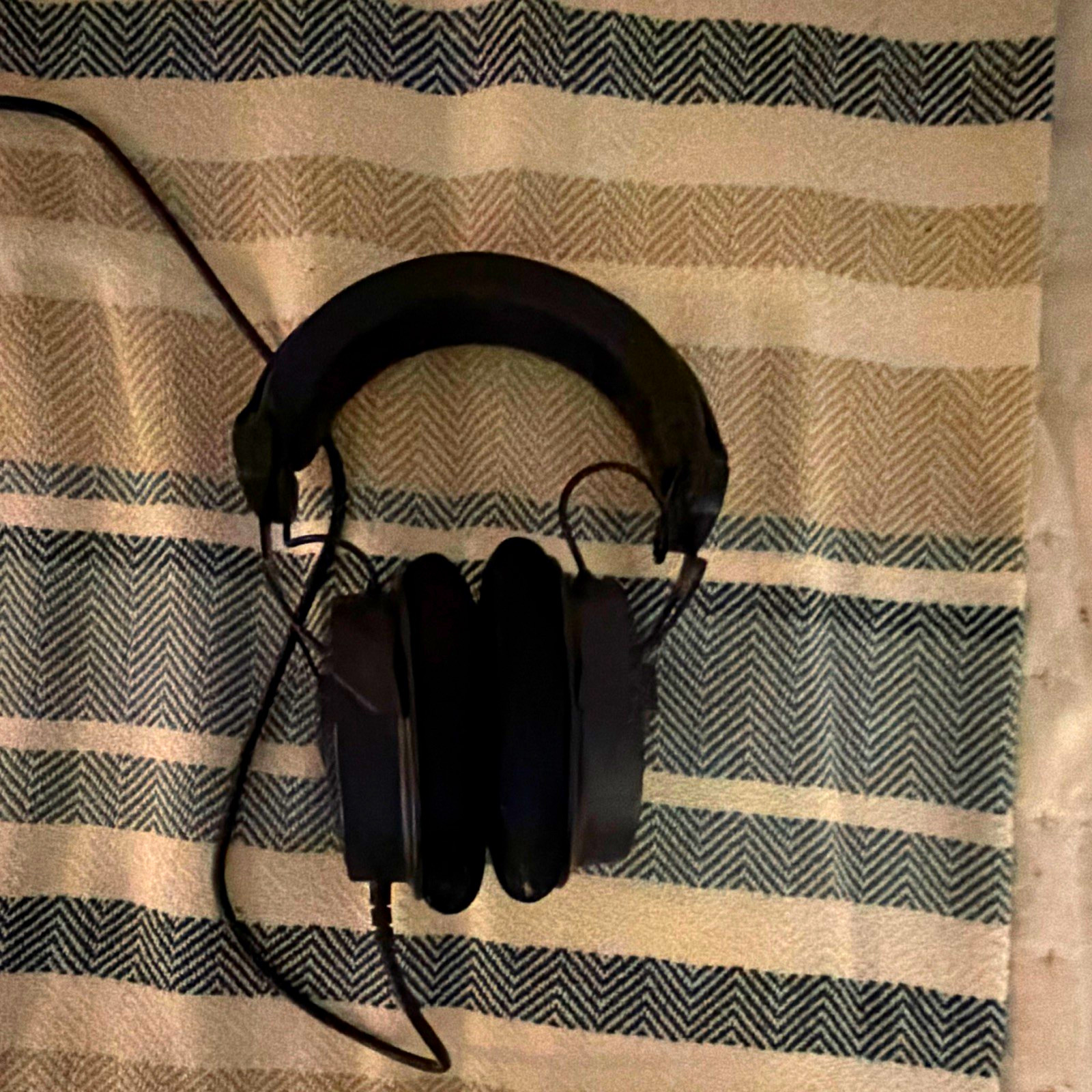 beyerdynamic DT 990 PRO Limited Edition 80 Ohm Open-Back Over-Ear Black
