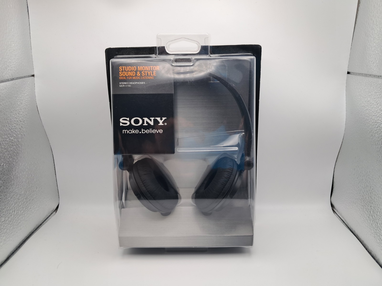 NEW SEALED Sony Studio Monitor Series High Fidelity Headphones MDR-V150