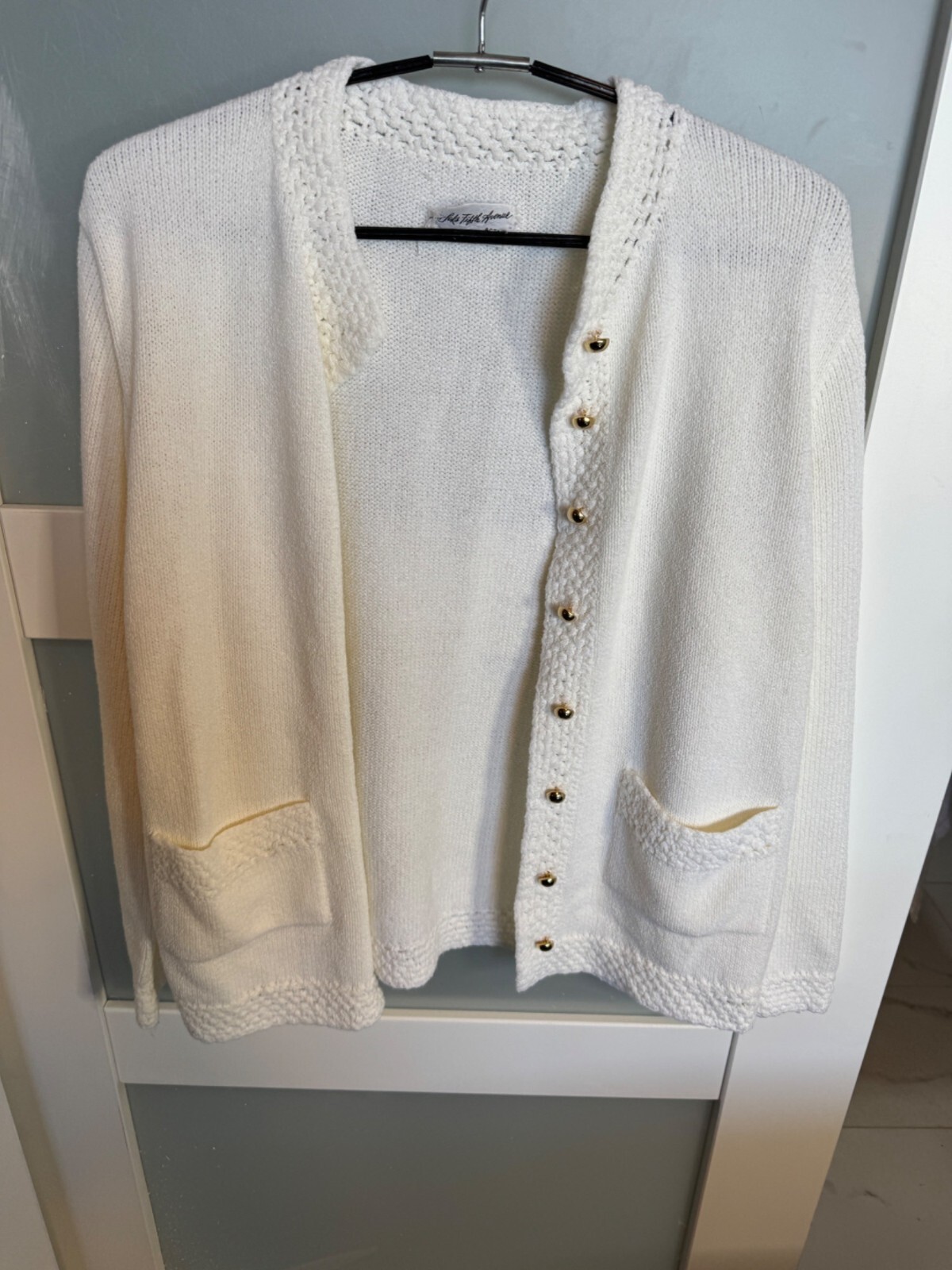 Saks Fifth Avenue White Knit Cardigan M Sweater With Pockets/Gold Buttons  32-19