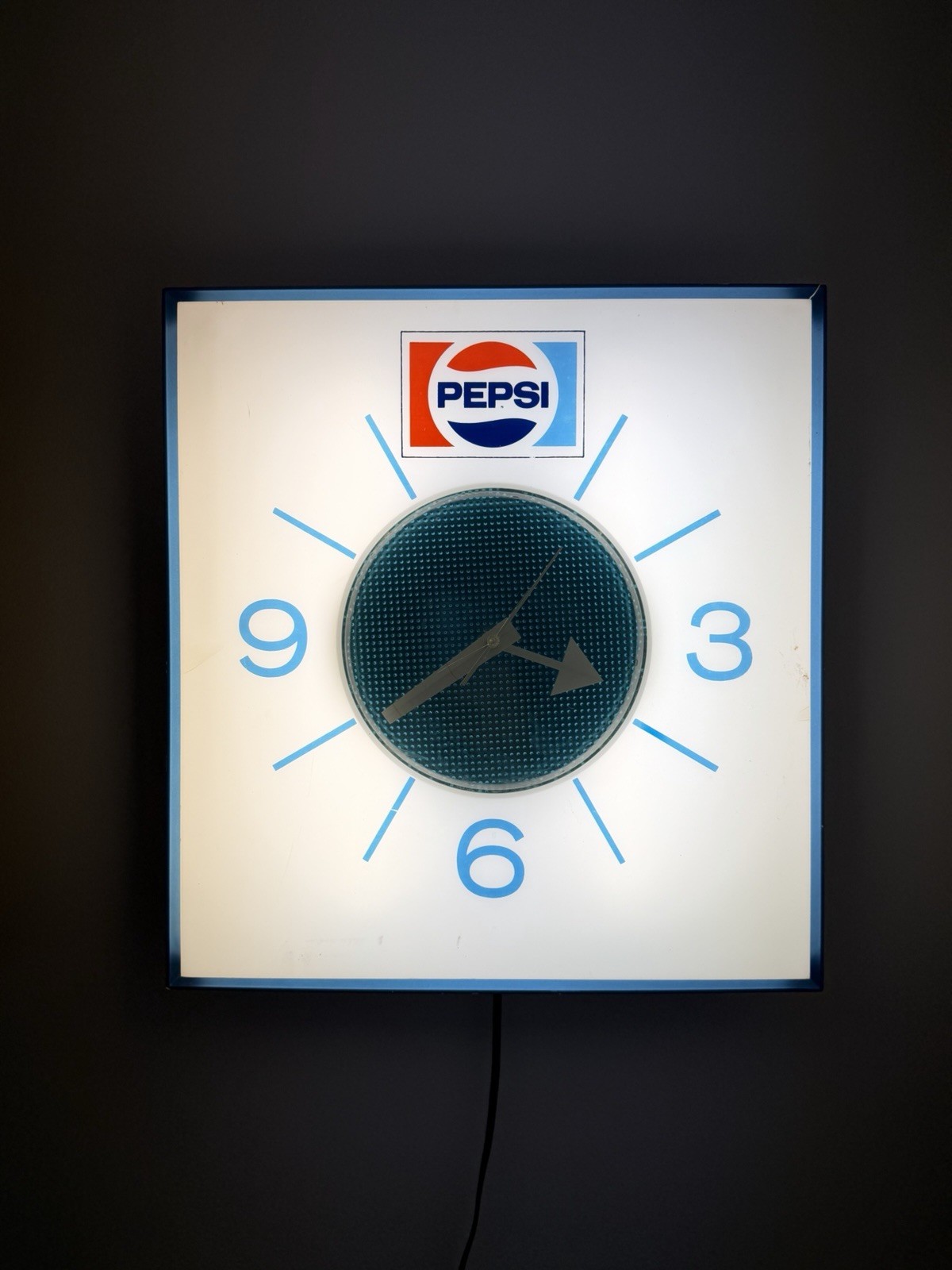 Vintage Pepsi Cola PI 1216 Hanging Wall Clock Sign