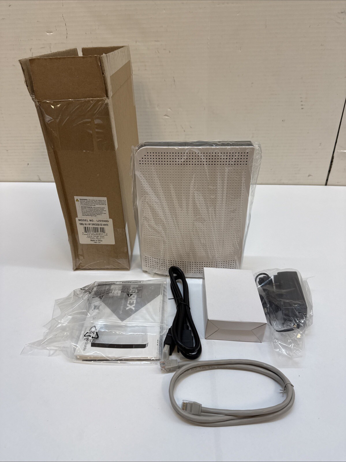 NEW IN BOX LOREX L222A8D 8CH WF DVR 32GB SD WHITE DIGITAL VIDEO RECORDER NEW IN BOX LOREX L222A8D 8CH WF DVR 32GB SD WHITE DIGITAL VIDEO RECORDER