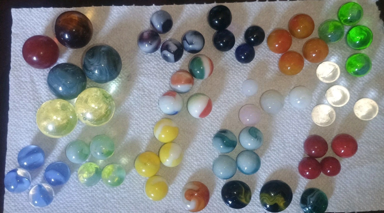 VINTAGE MARBLES LOT AKRO, PELTIER, ? Others Unplayed With  54 Lot L