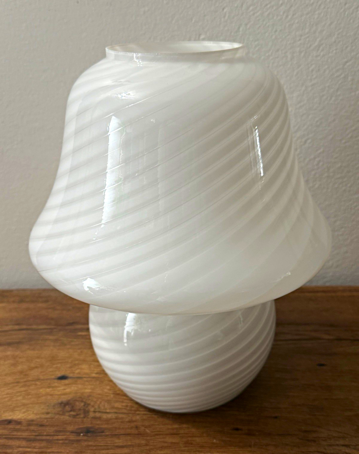 Authentic Vintage Retro Murano Glass Mushroom Lamp Authentic Vintage Retro Murano Glass Mushroom Lamp
