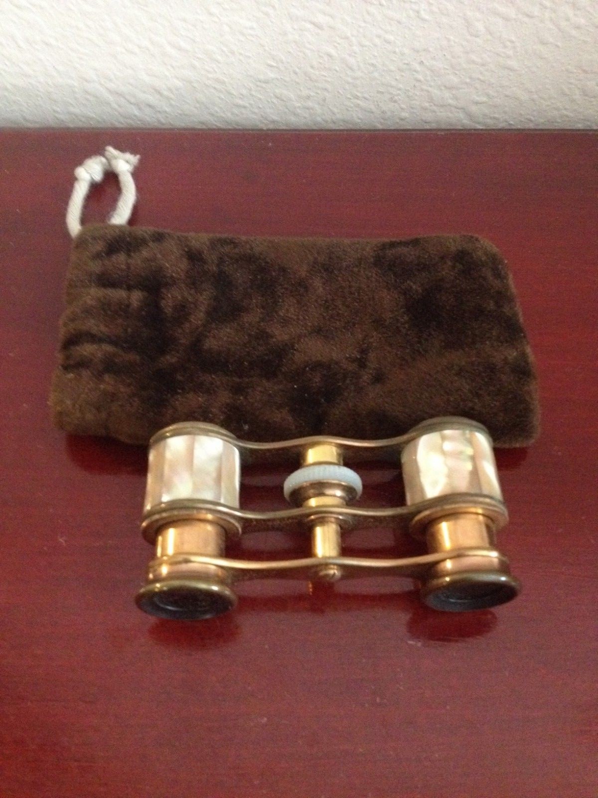VINTAGE G.E PRYOR OPTICIEN 1 bis RUE AUBER PARIS MOTHER OF PEARLS BINOCULARS VINTAGE G.E PRYOR OPTICIEN 1 bis RUE AUBER PARIS MOTHER OF PEARLS BINOCULARS