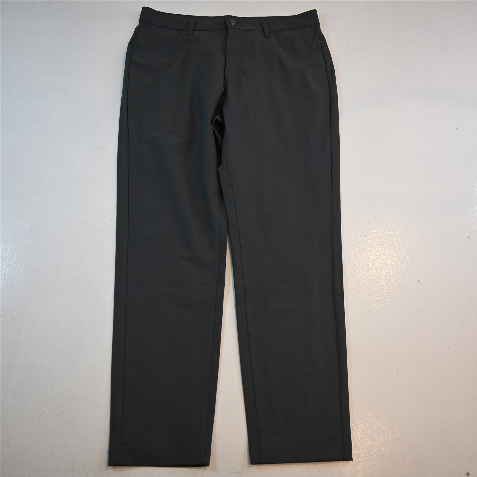 NEW Fabletics 32x30 Gray The Don 5 Pocket Classic Performance Mens Pants NEW Fabletics 32x30 Gray The Don 5 Pocket Classic Performance Mens Pants