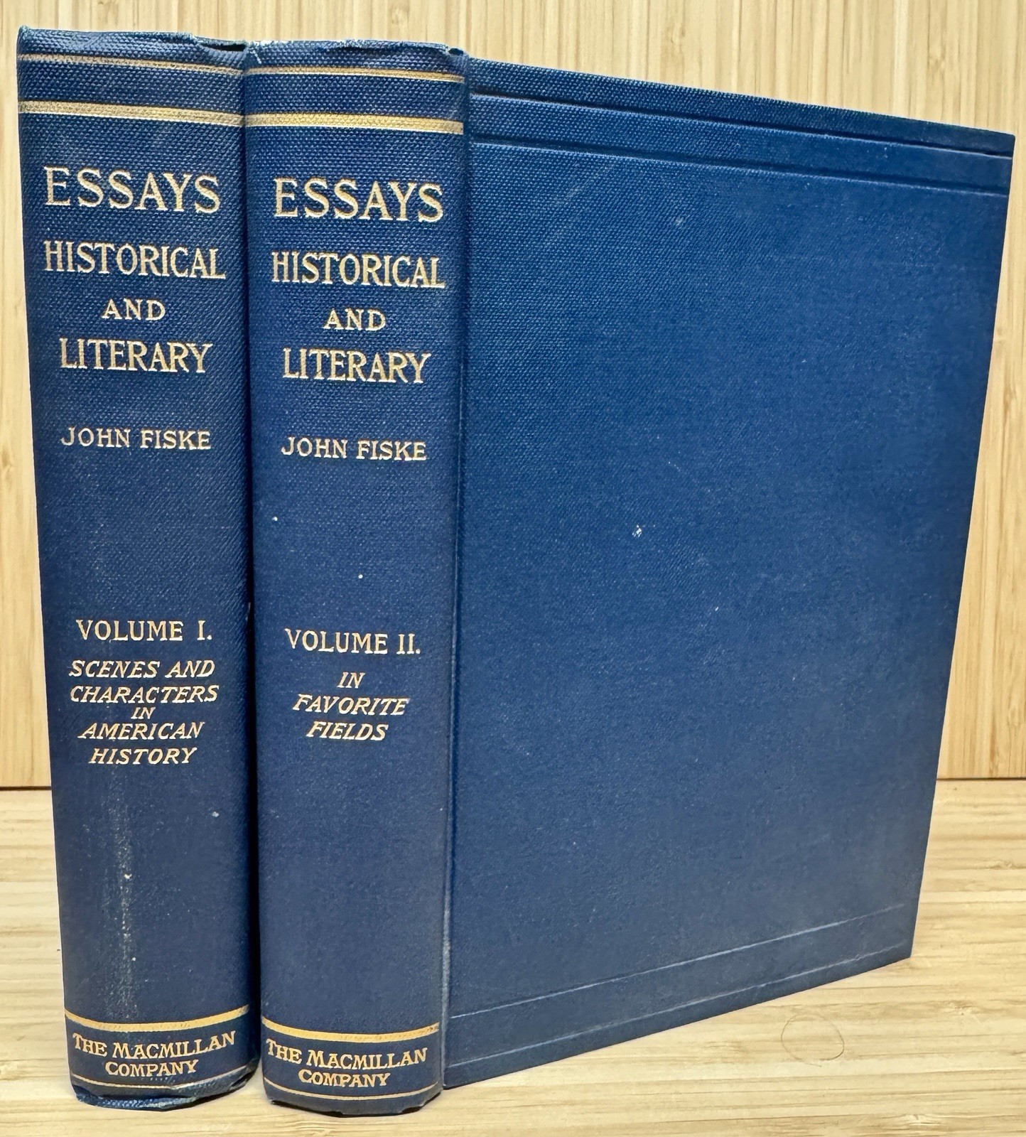 ANTIQUE 1902 2 VOL ESSAYS HISTORICAL AND LITERARY JOHN FISKE HC BOOKS