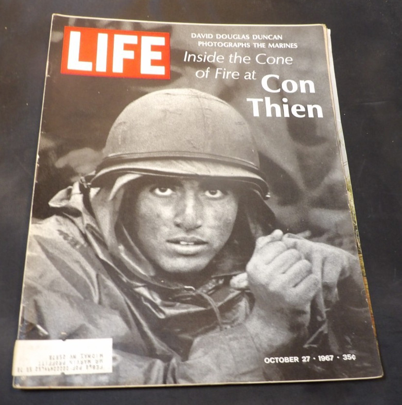 VTG Life Magazine October 27, 1967 U.S. Marines at Con Thien Vietnam War Photo VTG Life Magazine October 27, 1967 U.S. Marines at Con Thien Vietnam War Photo