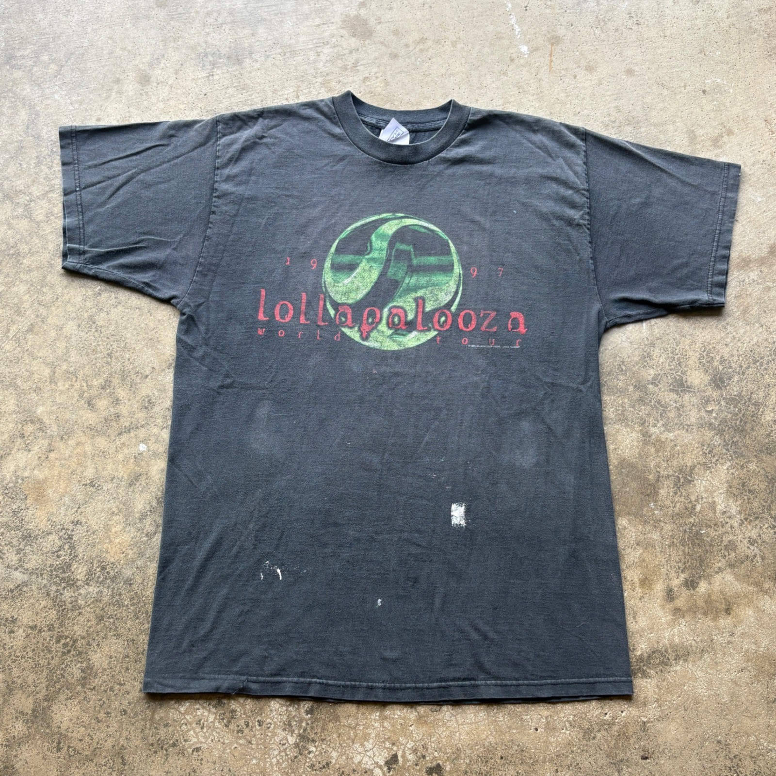 Vtg Lollapalooza 1997 World Tour Shirt Men XL Tool Korn Devo band tee