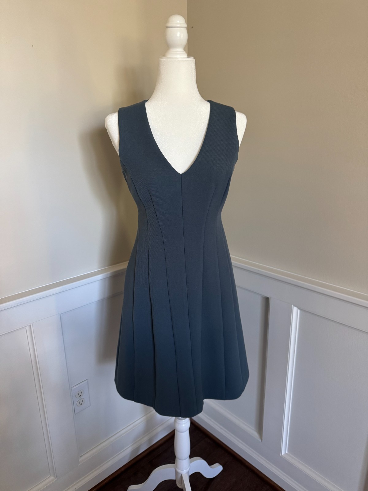 Ann Taylor Dress Size 4 Lined