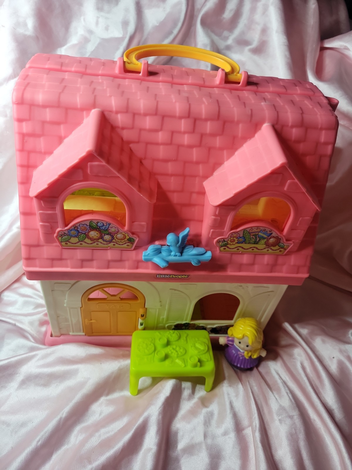 Fisher Price Little People Surprise, Sounds & lights Home Pink Dollhouse 2015 Fisher Price Little People Surprise, Sounds & lights Home Pink Dollhouse 2015