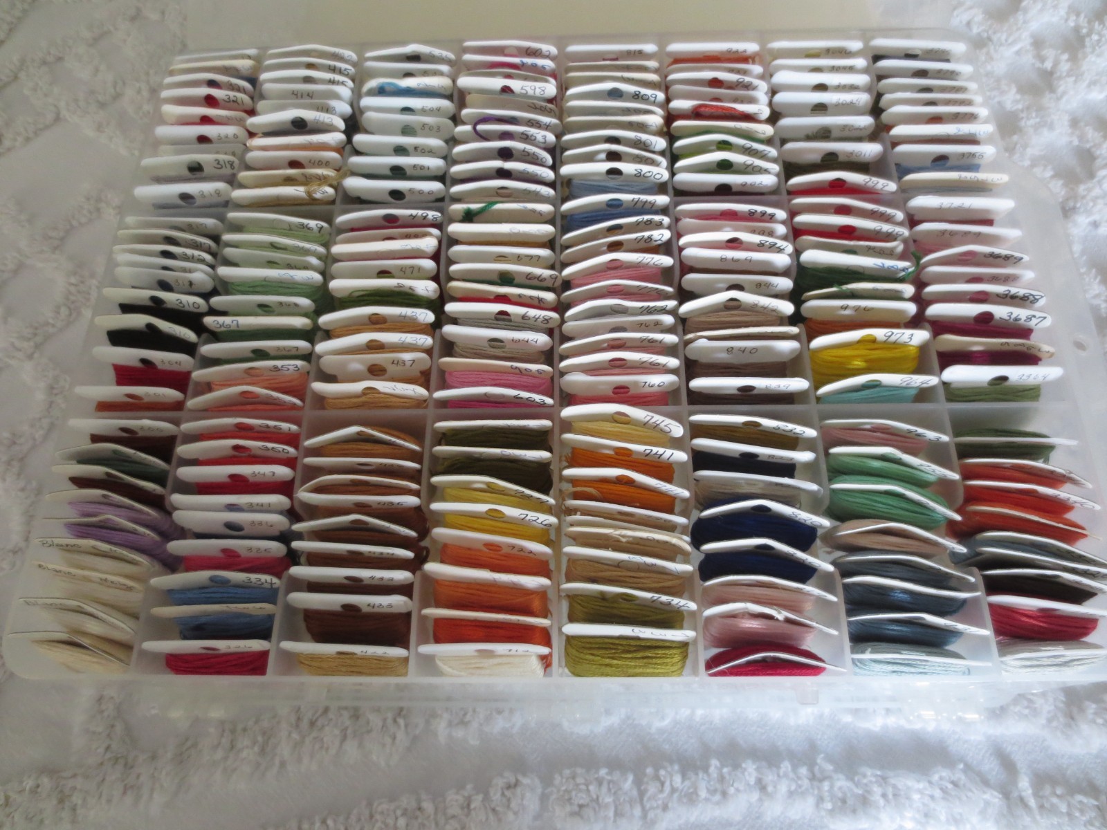 210 BOBBINS DMC Cotton EMBROIDERY FLOSS in 2-Sided CASE W/Winder & extra Bobbins