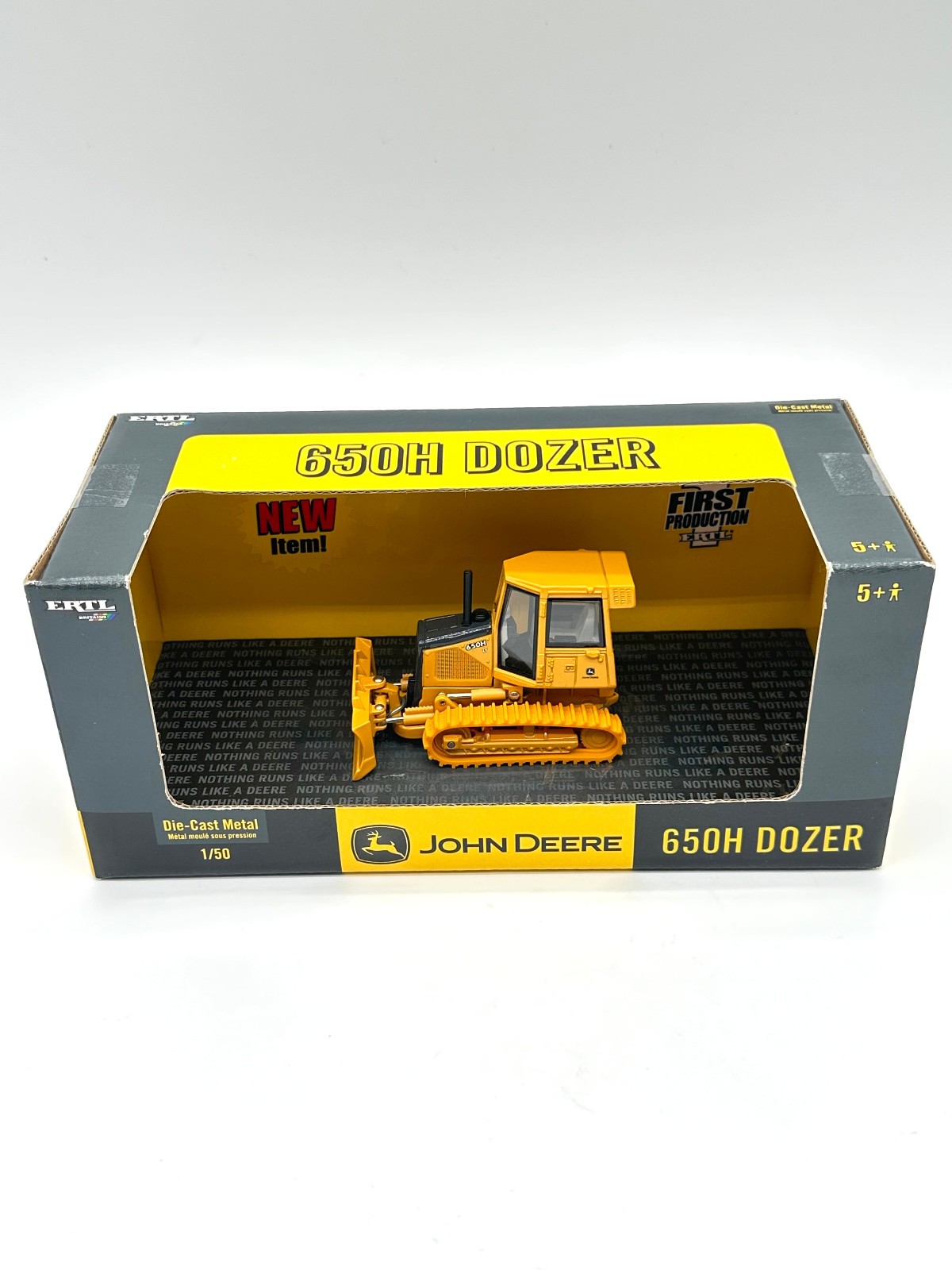 John Deere 650H Dozer With Blade By Ertl 1/50th Scale