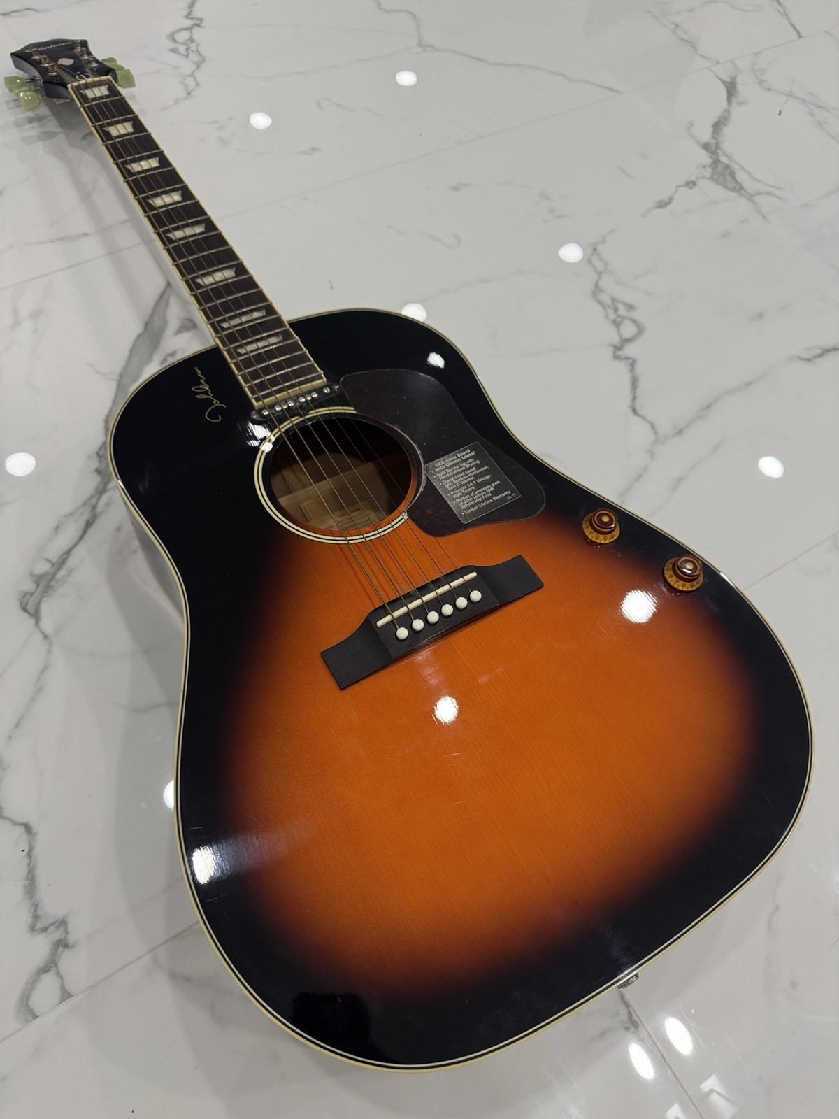 Epiphone John Lennon Limited Edition EJ-160E/VC Epiphone Accoustic Guitar -MINT- Epiphone John Lennon Limited Edition EJ-160E/VC Epiphone Accoustic Guitar -MINT-