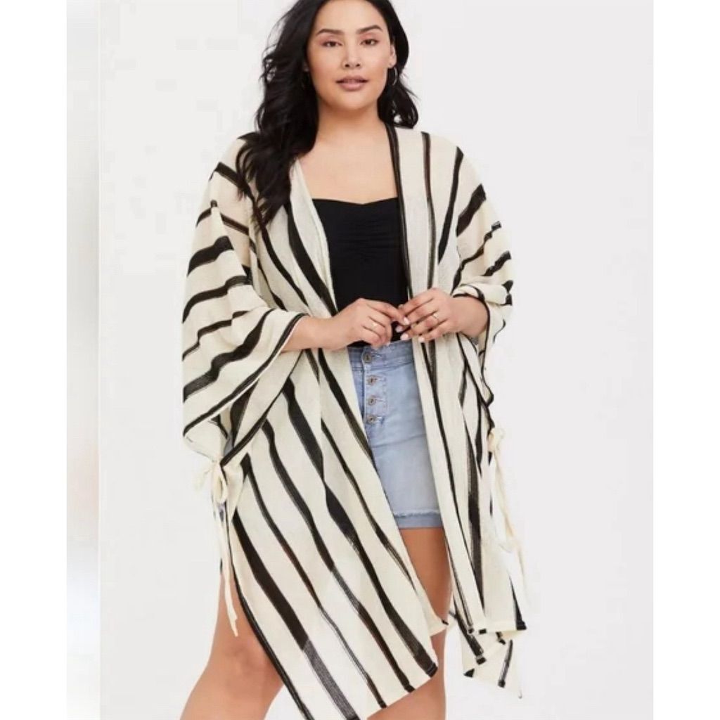 Torrid Women\'s Ivory & Black Striped Kimono Cape One Size