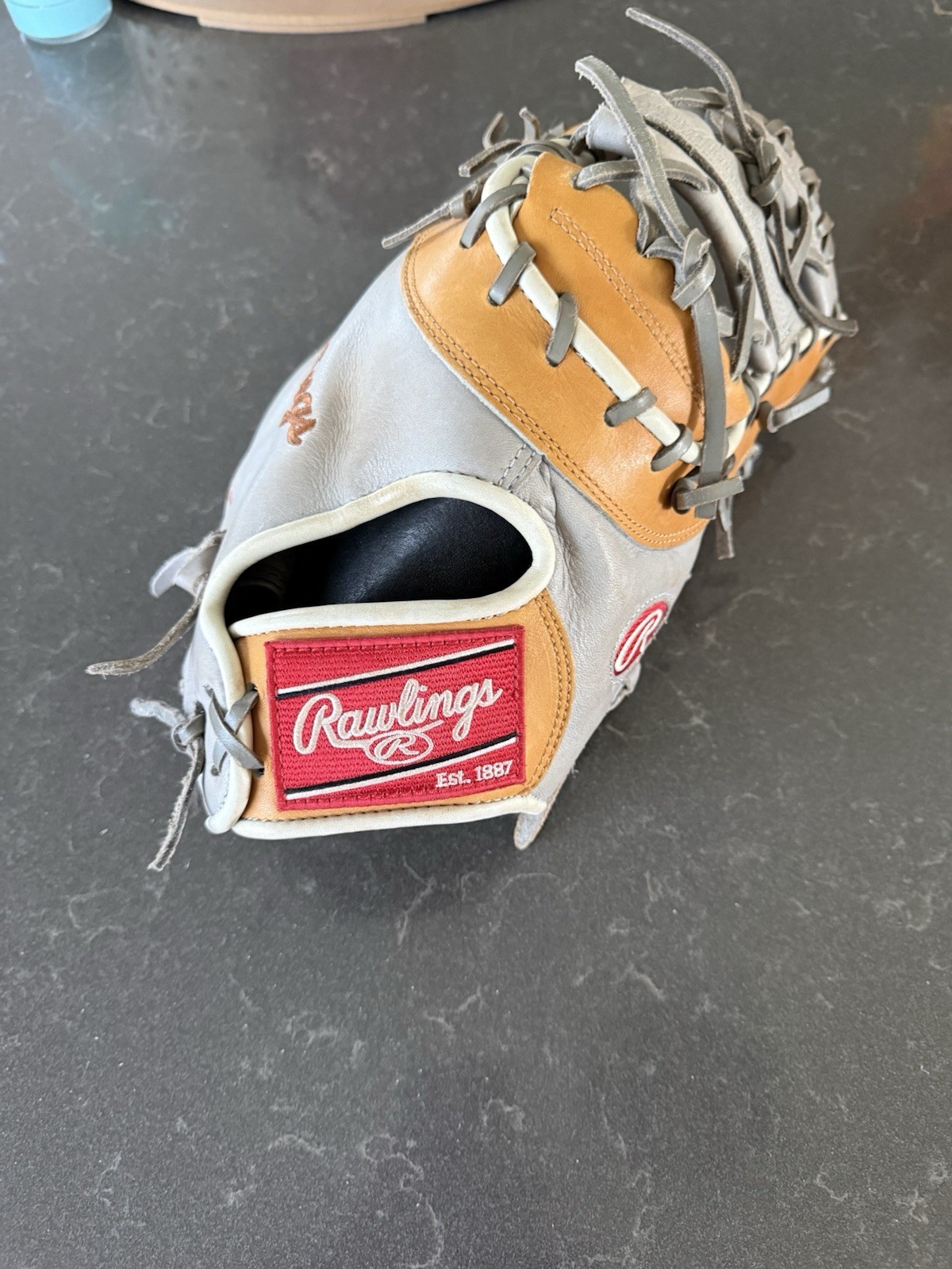 Rawlings\' Heart Of The Hide 12 3/4 First Baseman\'S Glove