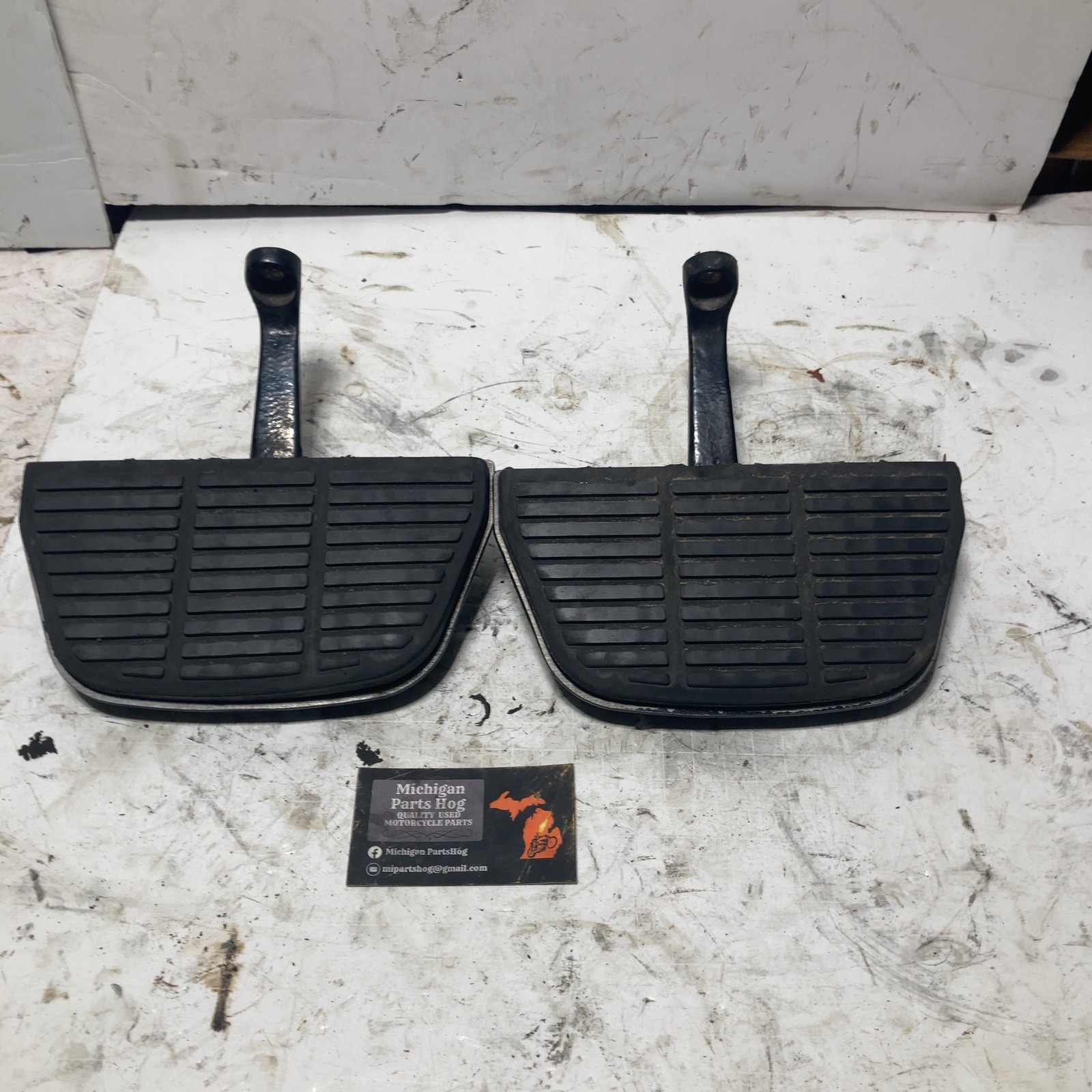 94-08 Harley Touring OEM Rear Passenger Footrest Floorboard Set Pair