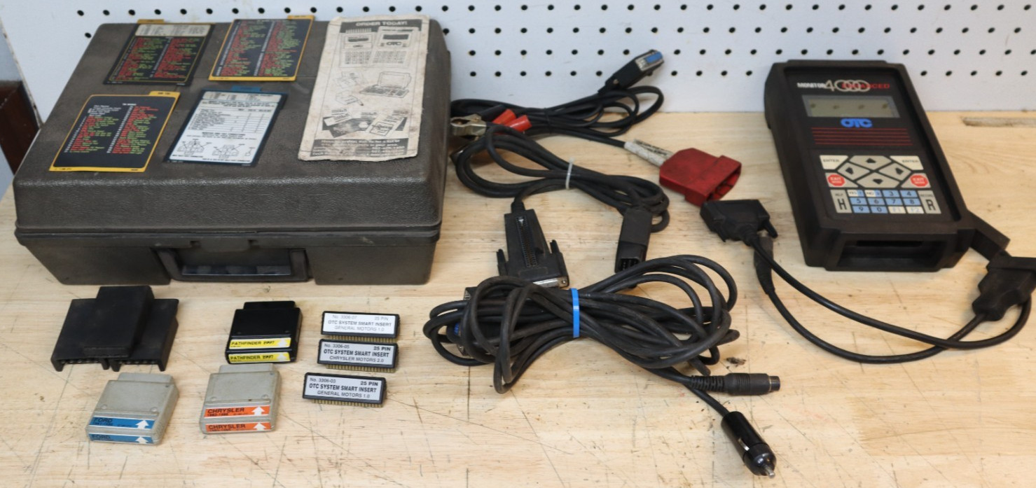 Used Vintage OTC Monitor 4000 Enhanced Scanner W/ Case & Modules - Untested USA Used Vintage OTC Monitor 4000 Enhanced Scanner W/ Case & Modules - Untested USA