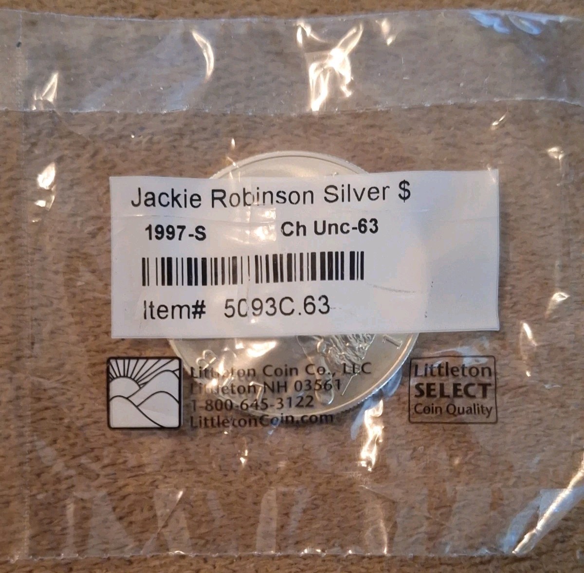 1997 JACKIE ROBINSON 50th Anniversary Commemorative Silver Dollar 1997 JACKIE ROBINSON 50th Anniversary Commemorative Silver Dollar