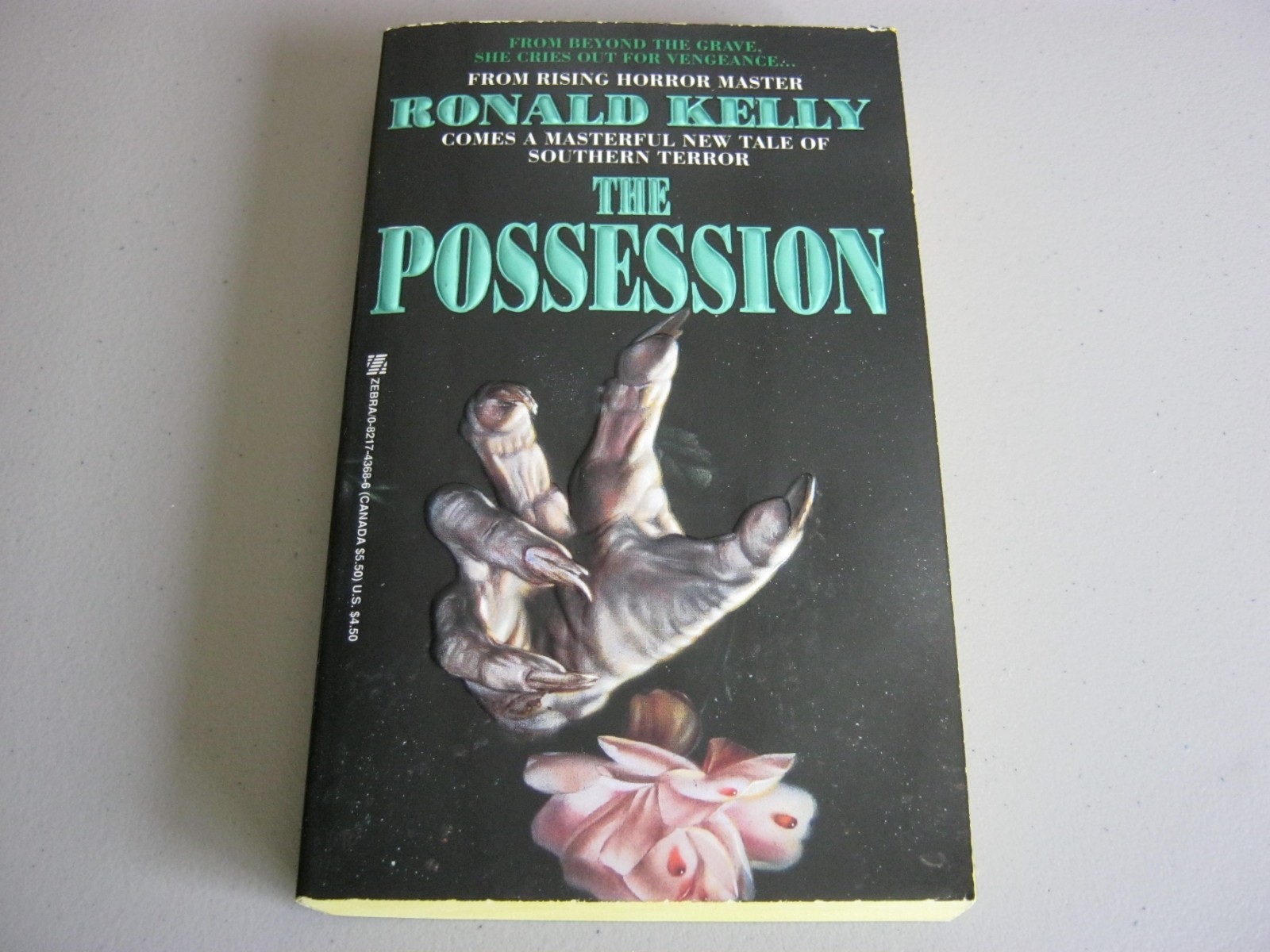 RARE COPY OF THE POSSESSION by RONLAD KELLY - HORROR VINTAGE PB -NEW AND UNREAD