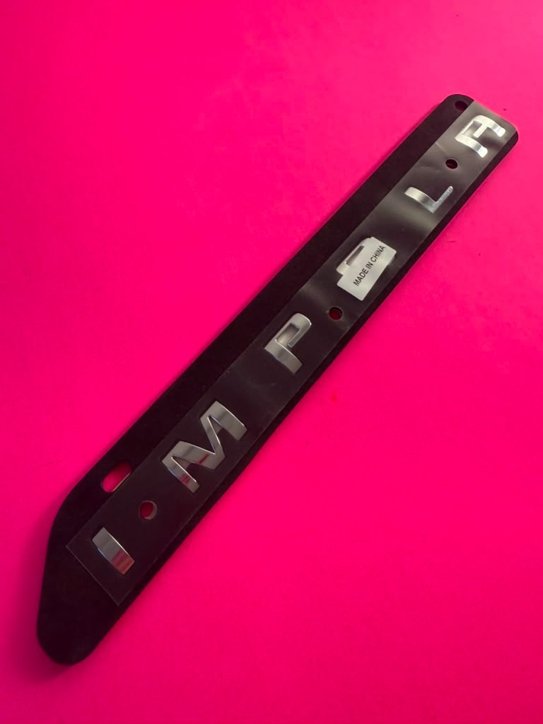 14 18 20 CHEVROLET IMPALA DOOR CHROME  EMBLEM 84445338