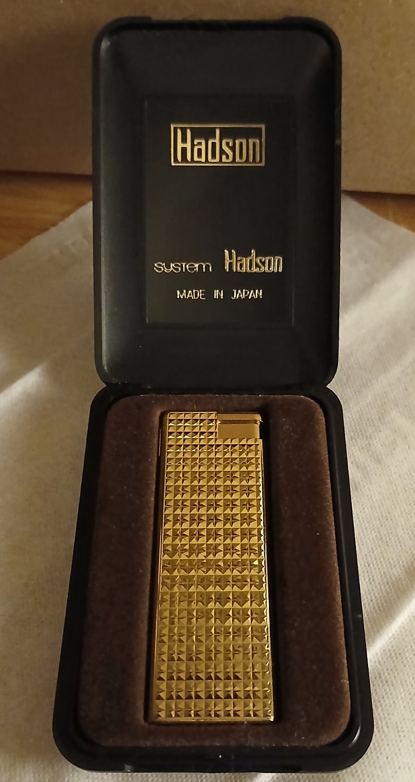 Vintage Hadson System Gold Refillable Butane Lighter Near Mint In Original Box Vintage Hadson System Gold Refillable Butane Lighter Near Mint In Original Box