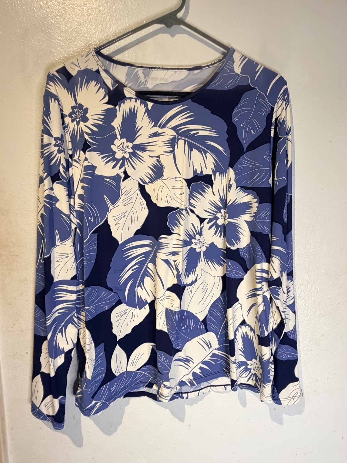 Lands\' End Women\'s XL Long Sleeve Floral Print Top Lands\' End Women\'s XL Long Sleeve Floral Print Top