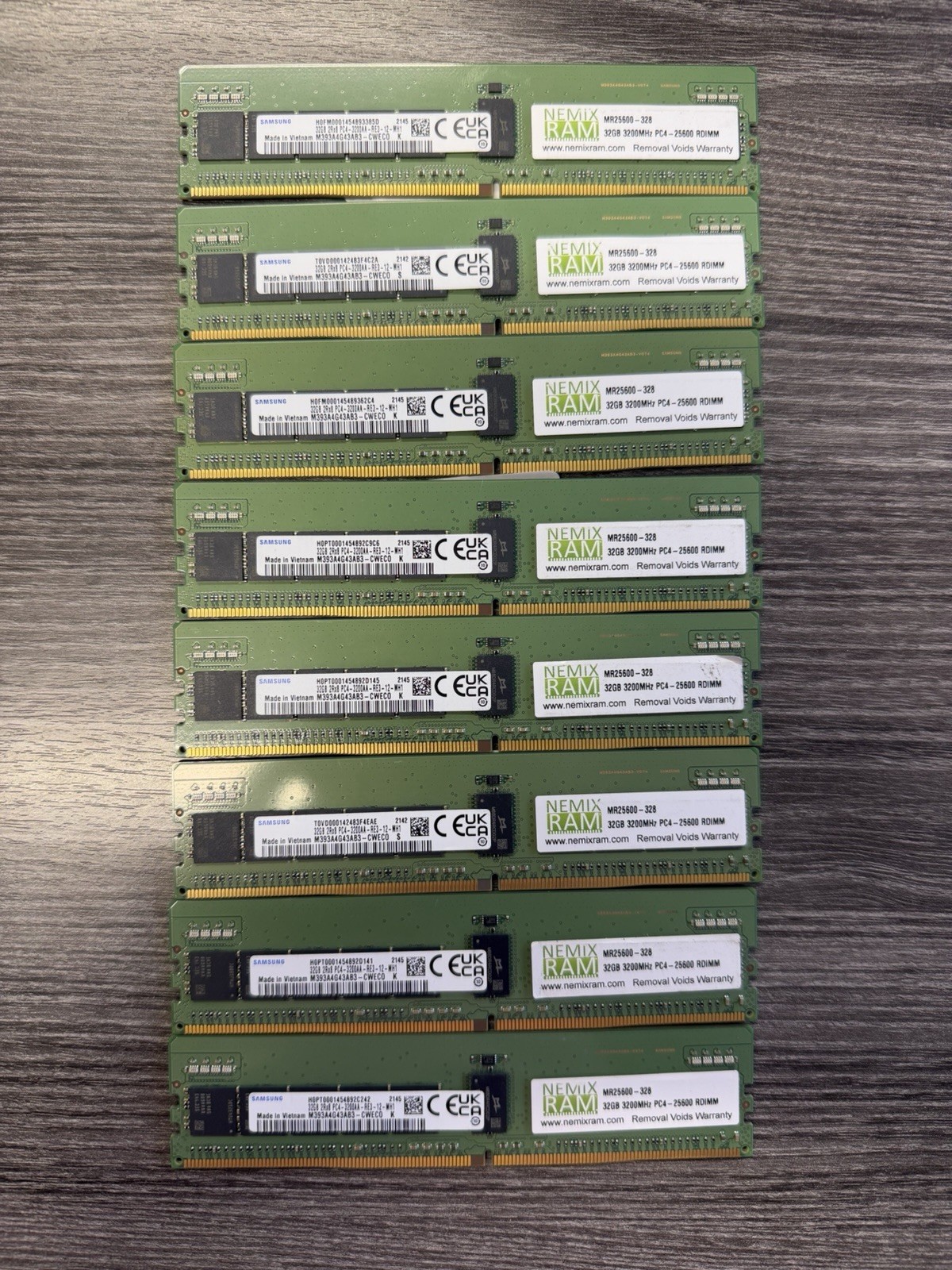LOT OF 8  Samsung 32gb 2Rx8 PC4-3200AA RE3 12 DC1 Server Memory M393A4G43AB3