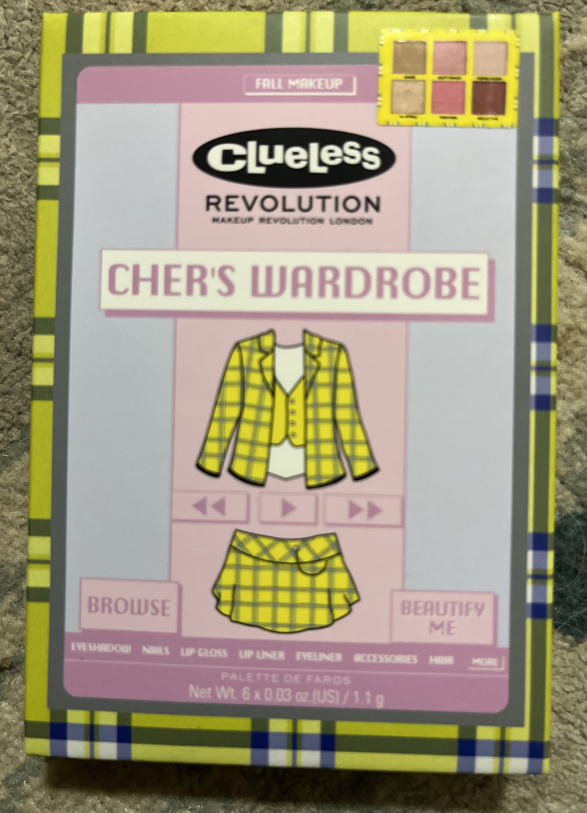 Makeup Revolution x Clueless Cher\'s Wardrobe Eyeshadow Palette Makeup Revolution x Clueless Cher\'s Wardrobe Eyeshadow Palette