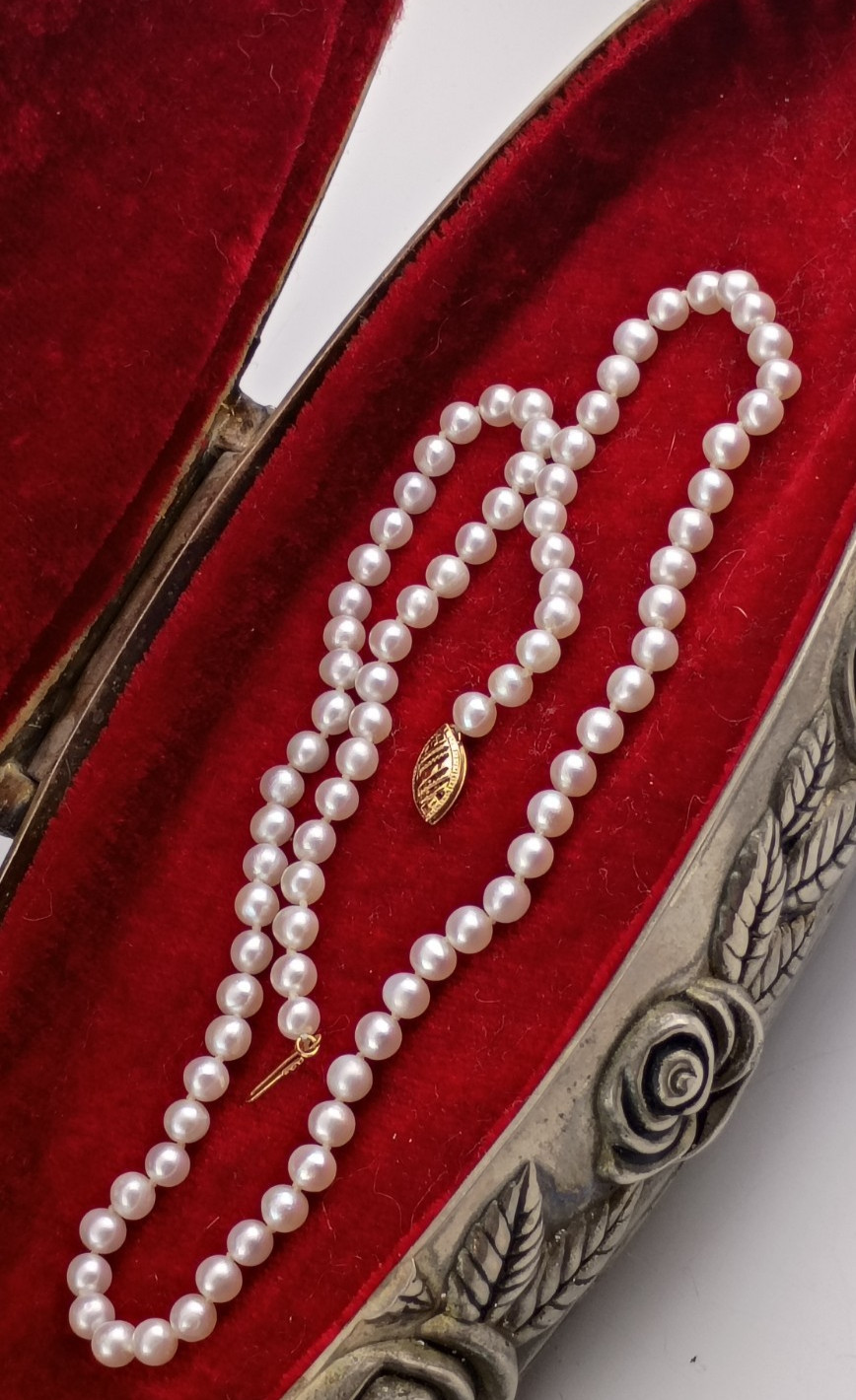 Vintage Signed Gold Stone Jewelry 14k Japanese Akoya Pearl Necklace Vintage Signed Gold Stone Jewelry 14k Japanese Akoya Pearl Necklace