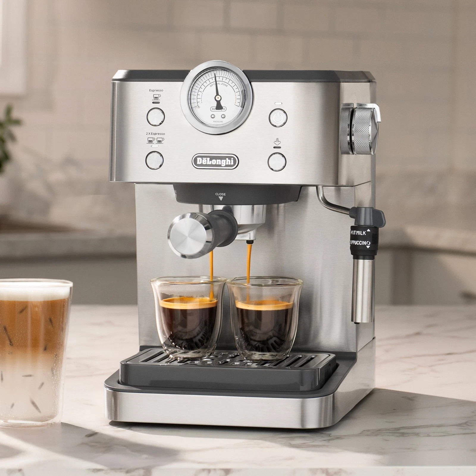 DeLonghi Classic Espresso Machine 15 Bar Cappuccino Maker Stainless EM450M