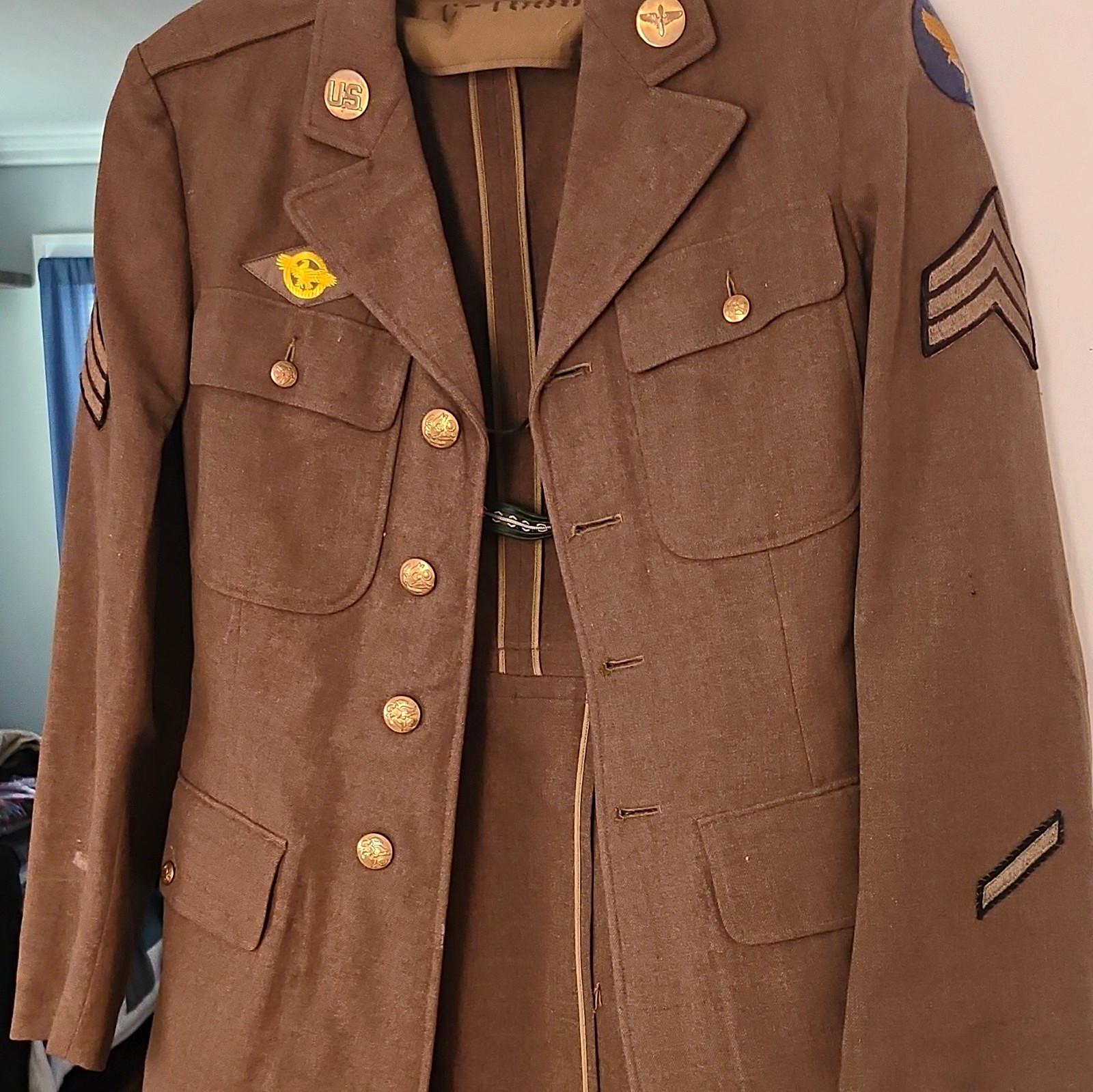 WWII US Army Dress Uniform Brown Wool Jacket Tunic w/ Collar Disks, Patches