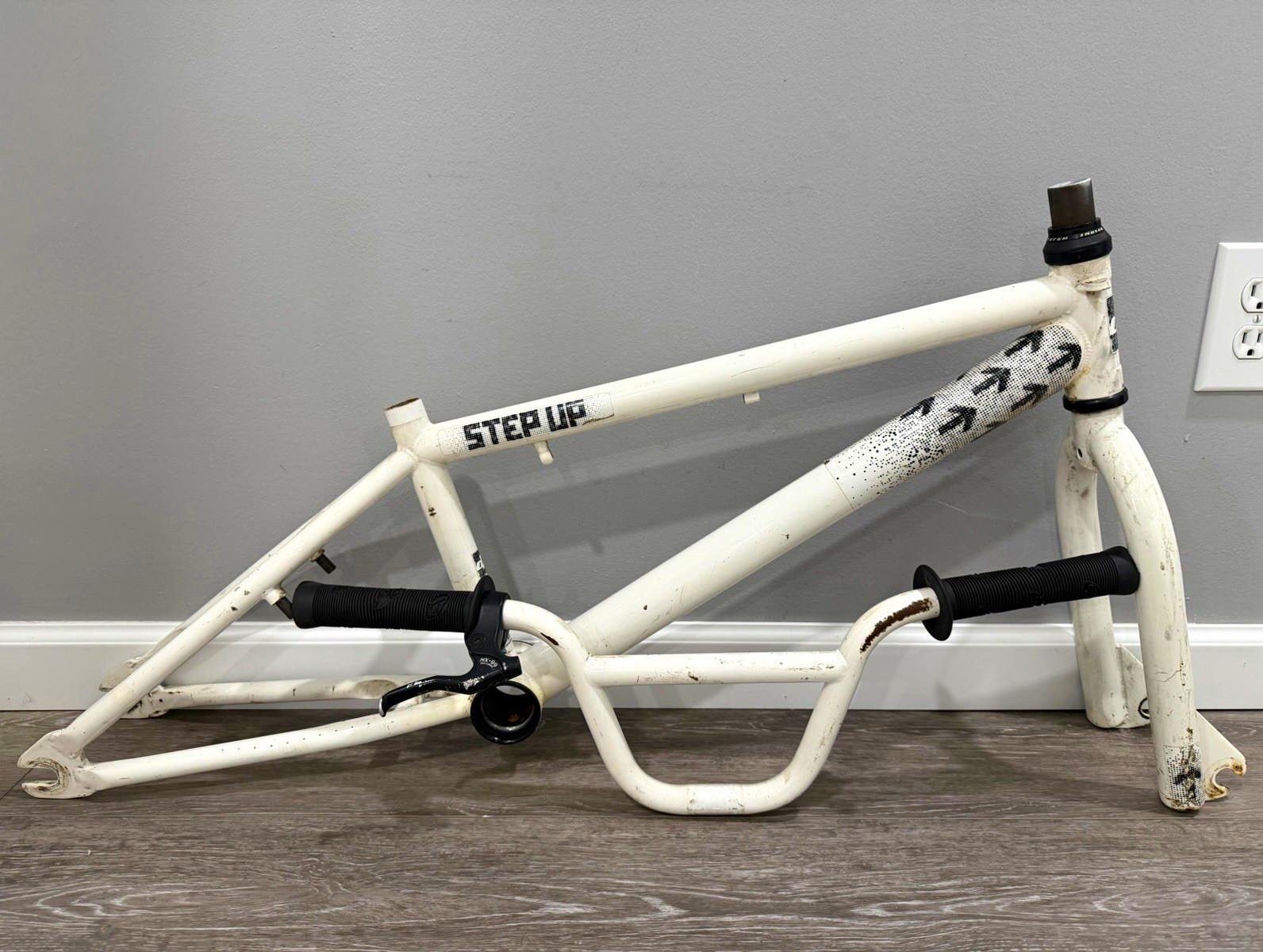 Mid-School White DK Step Up BMX Bike Frame, Fork, Handlebars All ORIGINAL-AS IS