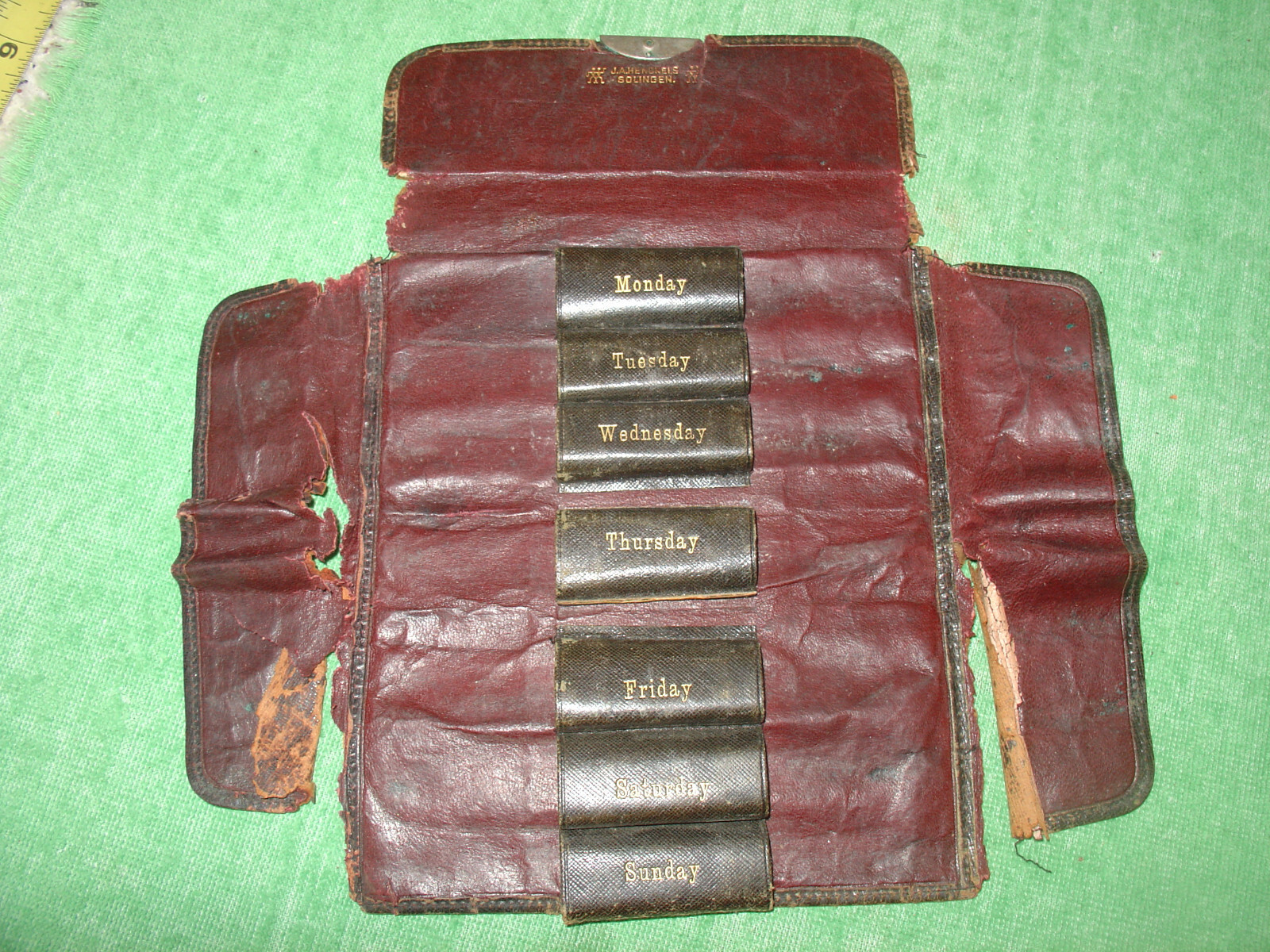 ANTIQUE A.J. HENCKELS STRAIGHT RAZOR 7 DAY LEATHER POUCH SOLINGEN GERMANY