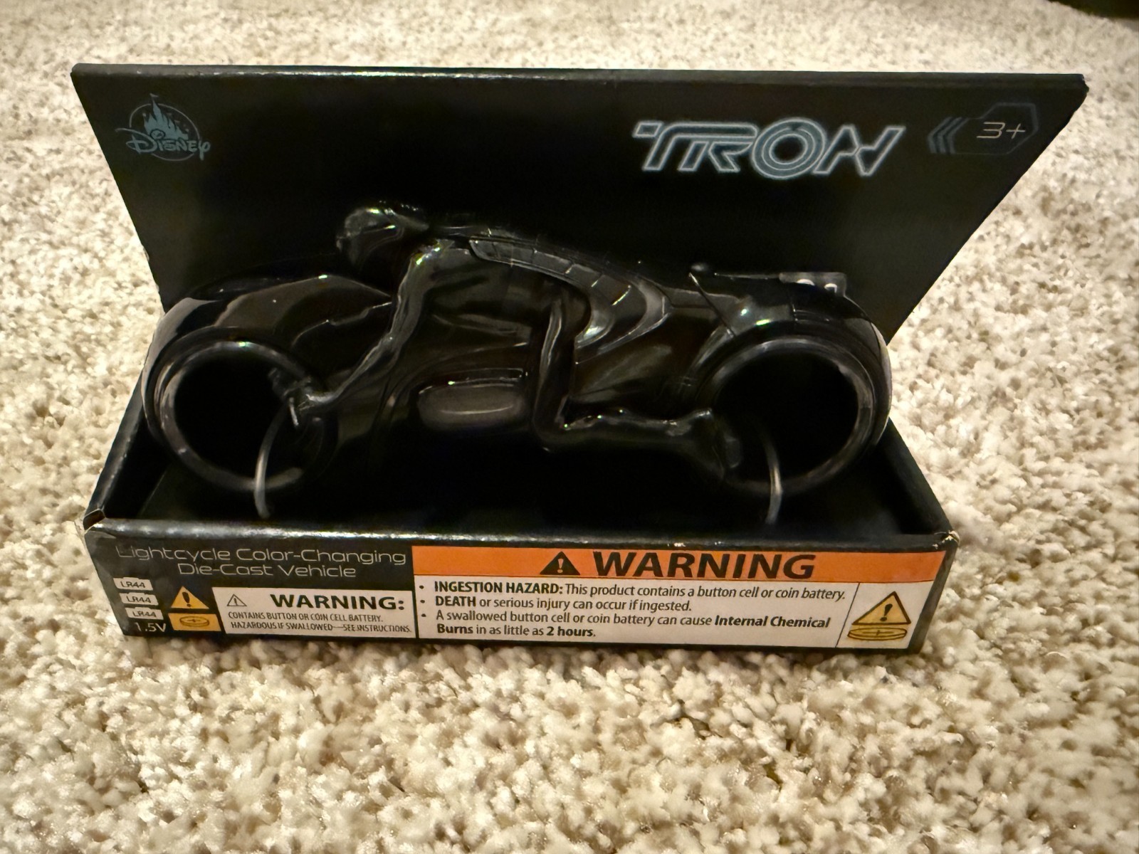 New Disney Tron Lightcycle Color-Changing Die-Cast Vehicle New Disney Tron Lightcycle Color-Changing Die-Cast Vehicle